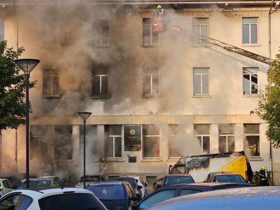 WhatsApp Image 2025-09-29 &agrave; 10.24.06_a03af8a9.jpg (82 KB)