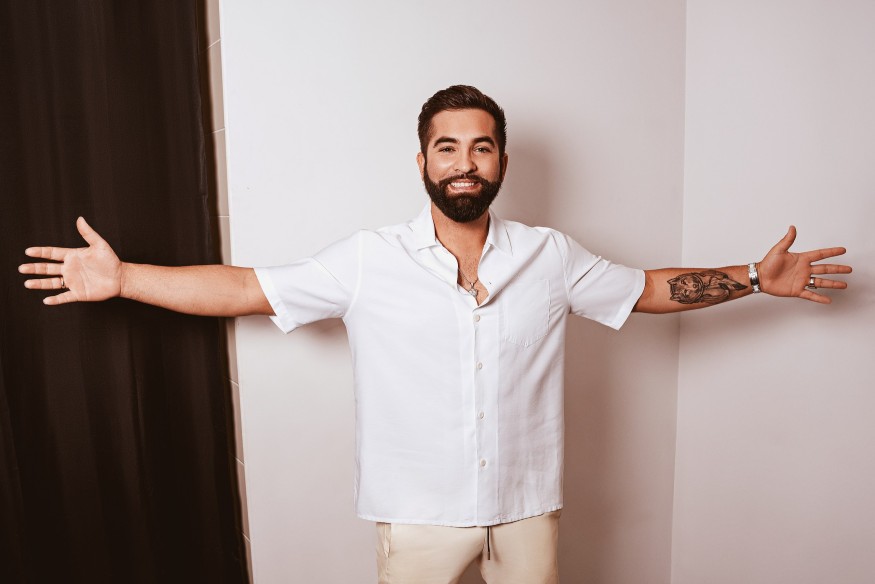 Kendji Girac se livre dans "J'ai changé" : une déclaration d'amour à Soraya
